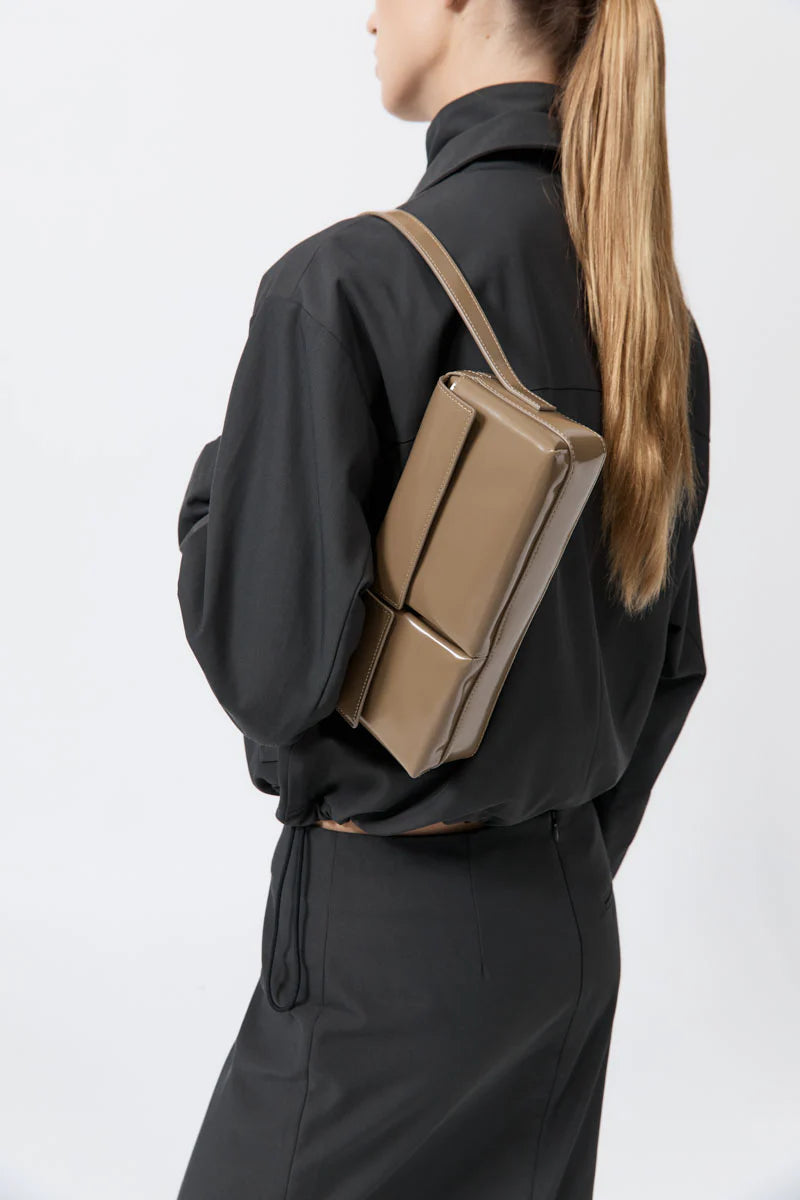St. Agni Oak 90s Utility Shoulder Bag