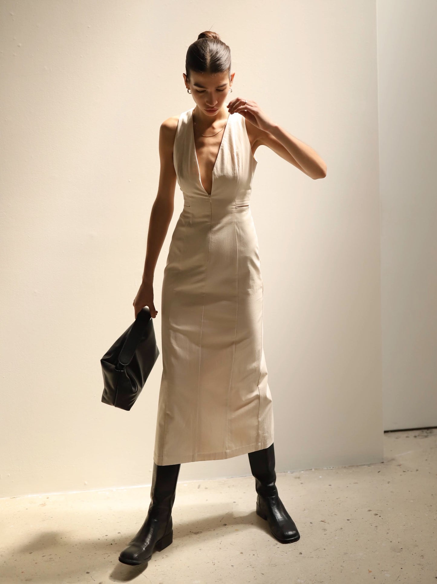 Vanilla Tasmyn Midi Dress