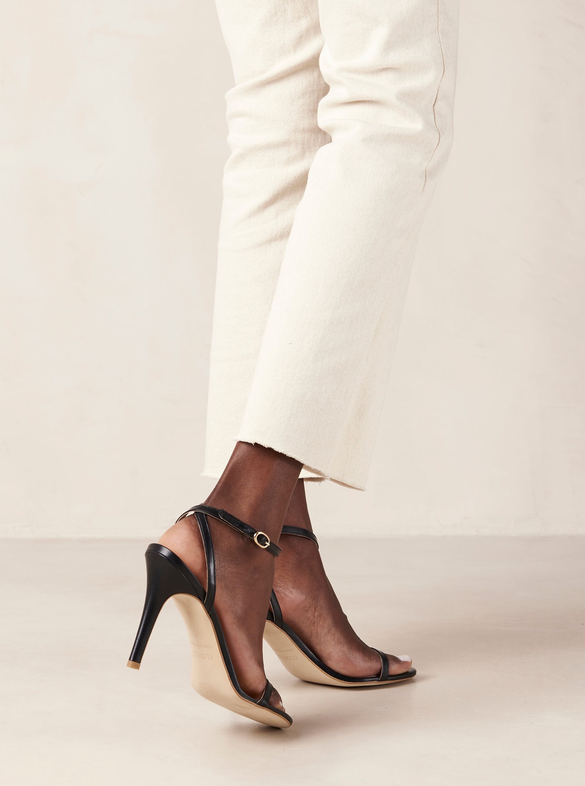 Alohas Otis Black Leather Heels