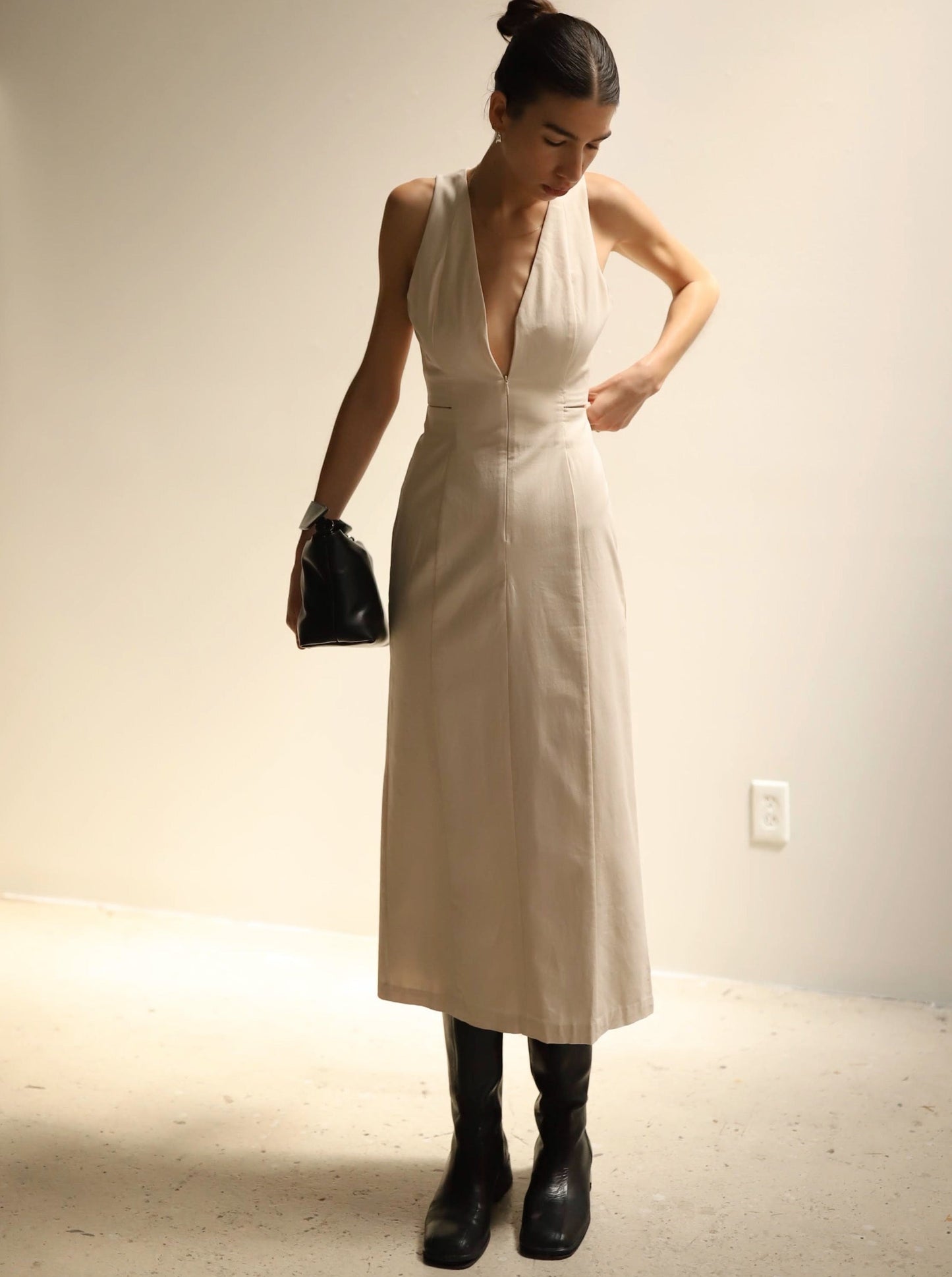 Vanilla Tasmyn Midi Dress