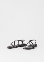Vagabond Izzy Black Leather Sandals
