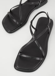 Vagabond Izzy Black Leather Sandals