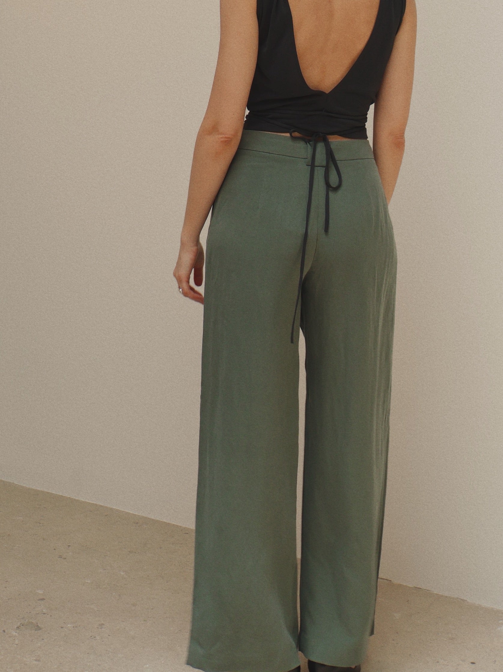 St. Agni Wide Leg Pleat Pants - Balsam Green