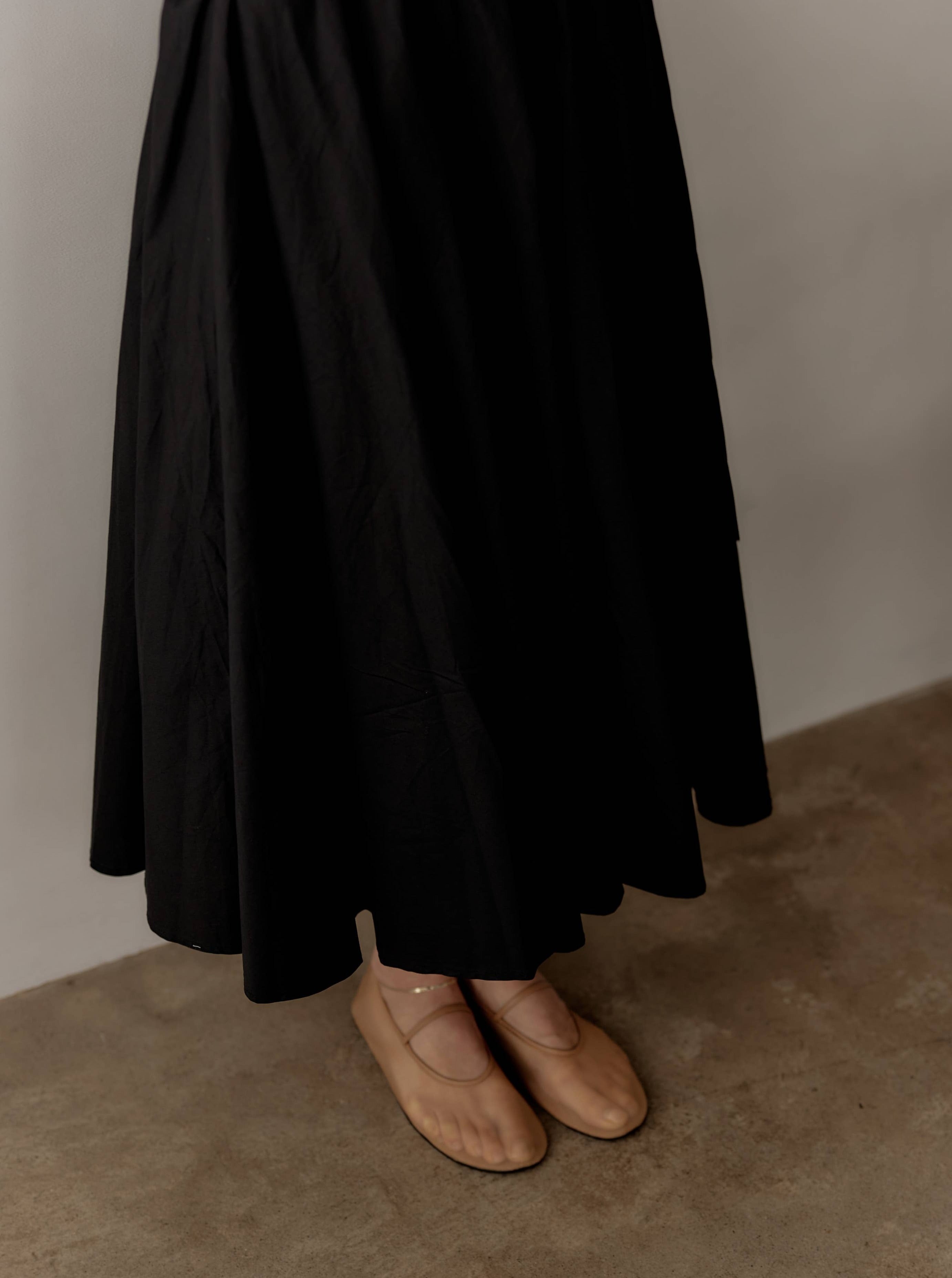 Black Contrasted Waist Full Skirt