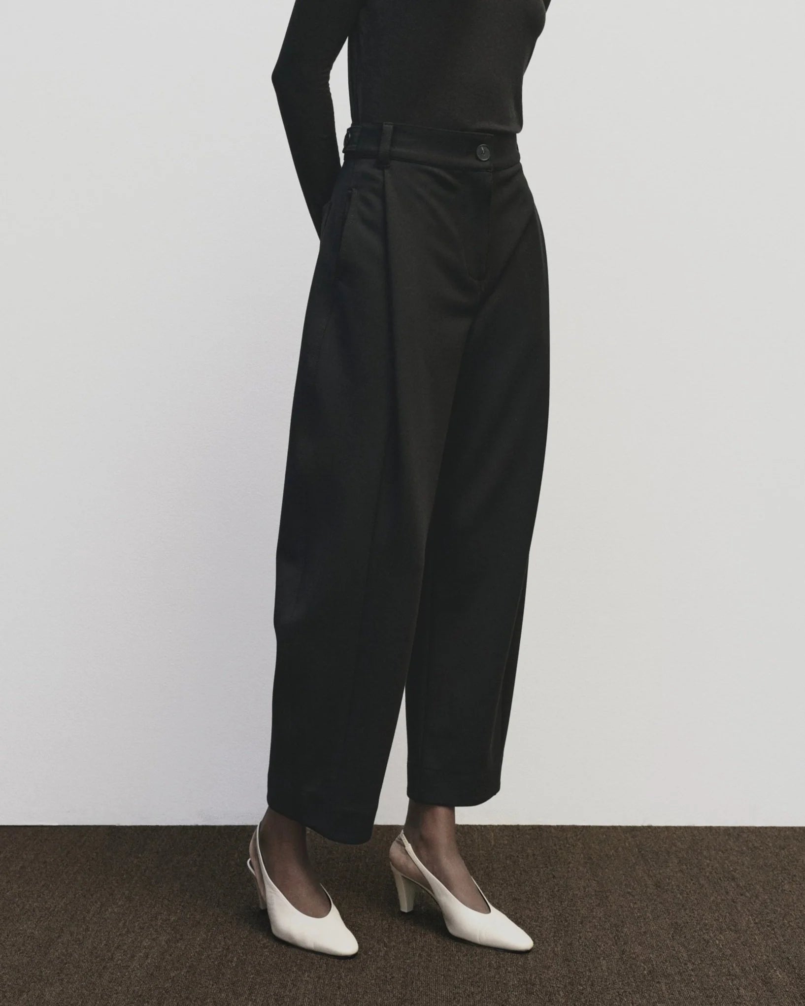 20250202_DBaum_MijeongPark_FW25_Look6_0341.webp