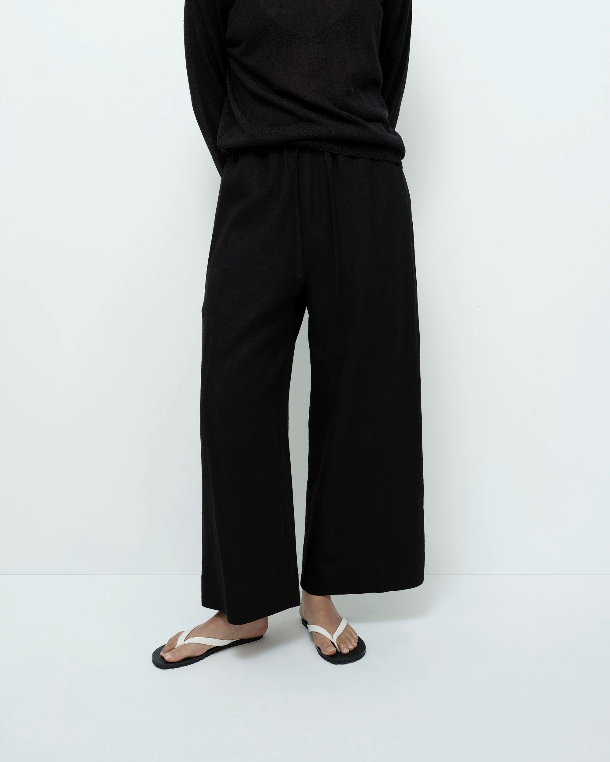 Mijeong Park Black Linen Blend Cropped Pants