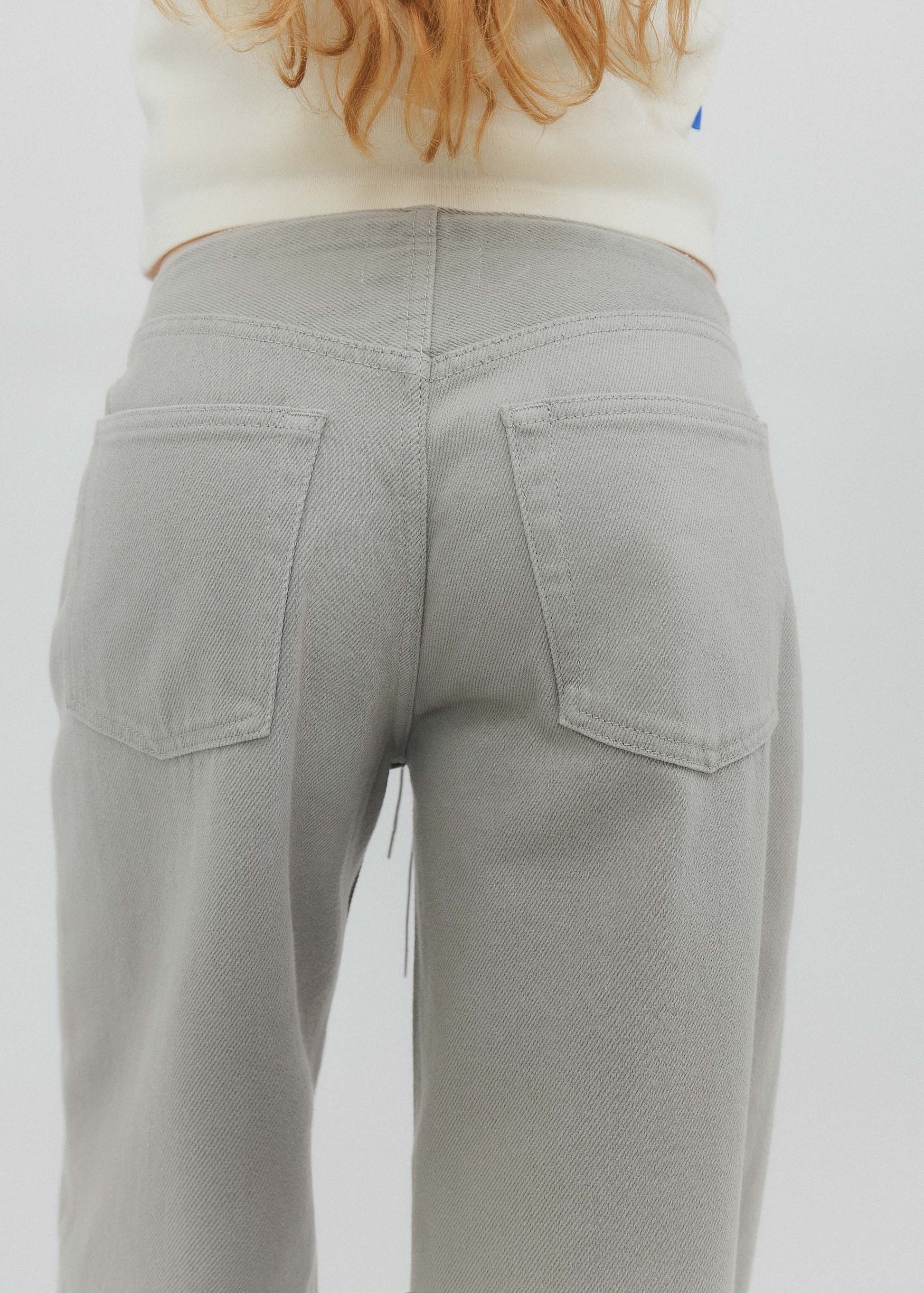 250527_STILL_HERE_13_Cool_Jeans_in_Dust_5035_8dc71afd-a8f5-4745-81a6-ac22116ac518.jpg