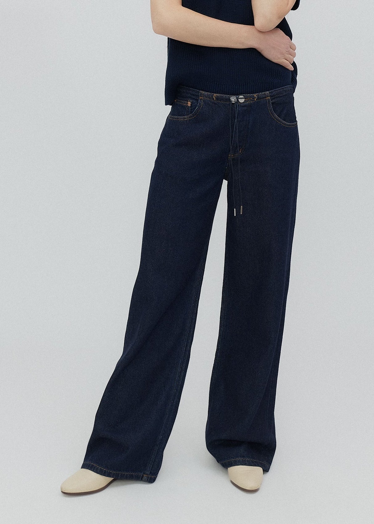 250527_STILL_HERE_14_Cool_Jeans_in_Indigo_Indigo_5046_f180911f-cf7b-467a-b736-c2a1a490abea.jpg