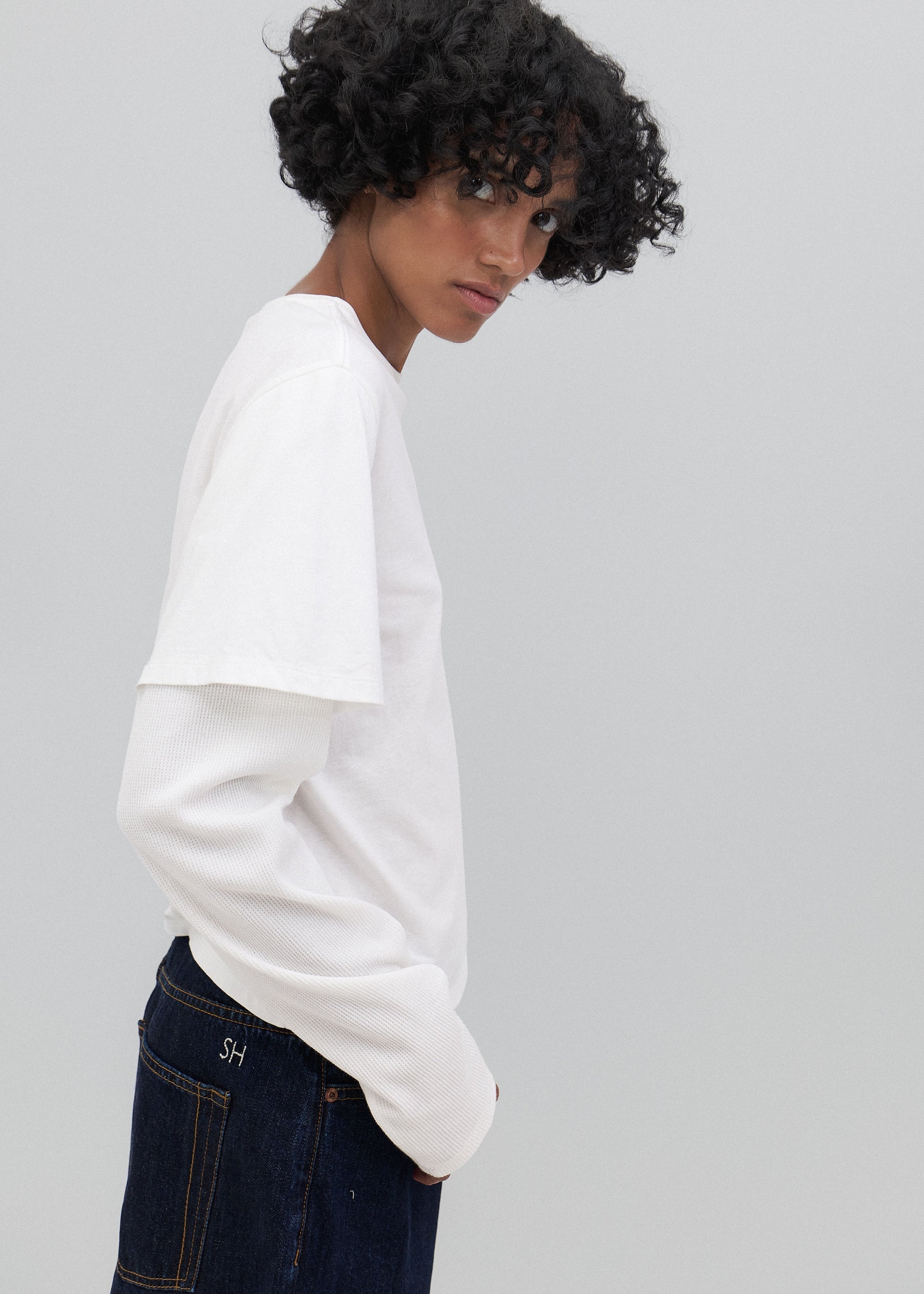 250527_STILL_HERE_53_2Tee_in_White_Thermal_3732.jpg