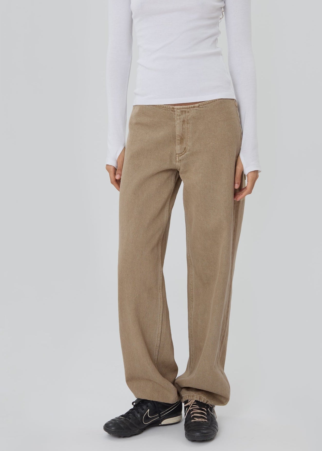 251211_Still_Here_December_Ecomm_Sport_Jean_Pear_0064.jpg