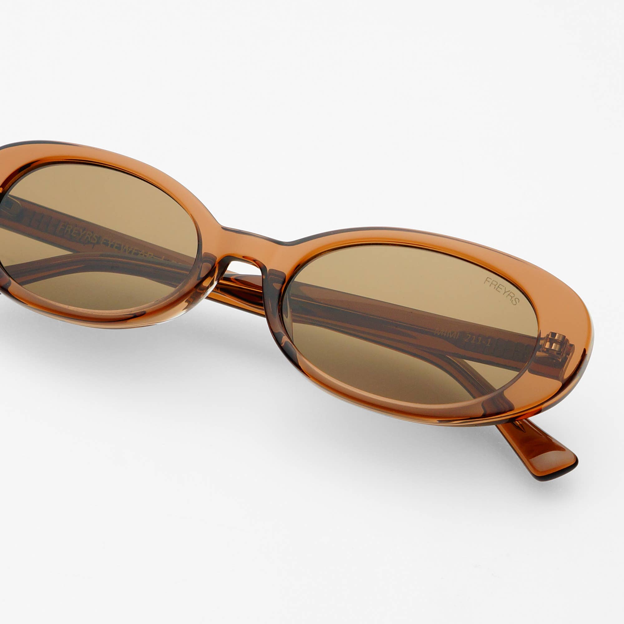 FREYRS Eyewear Mimi Oval Sunglasses - Brown