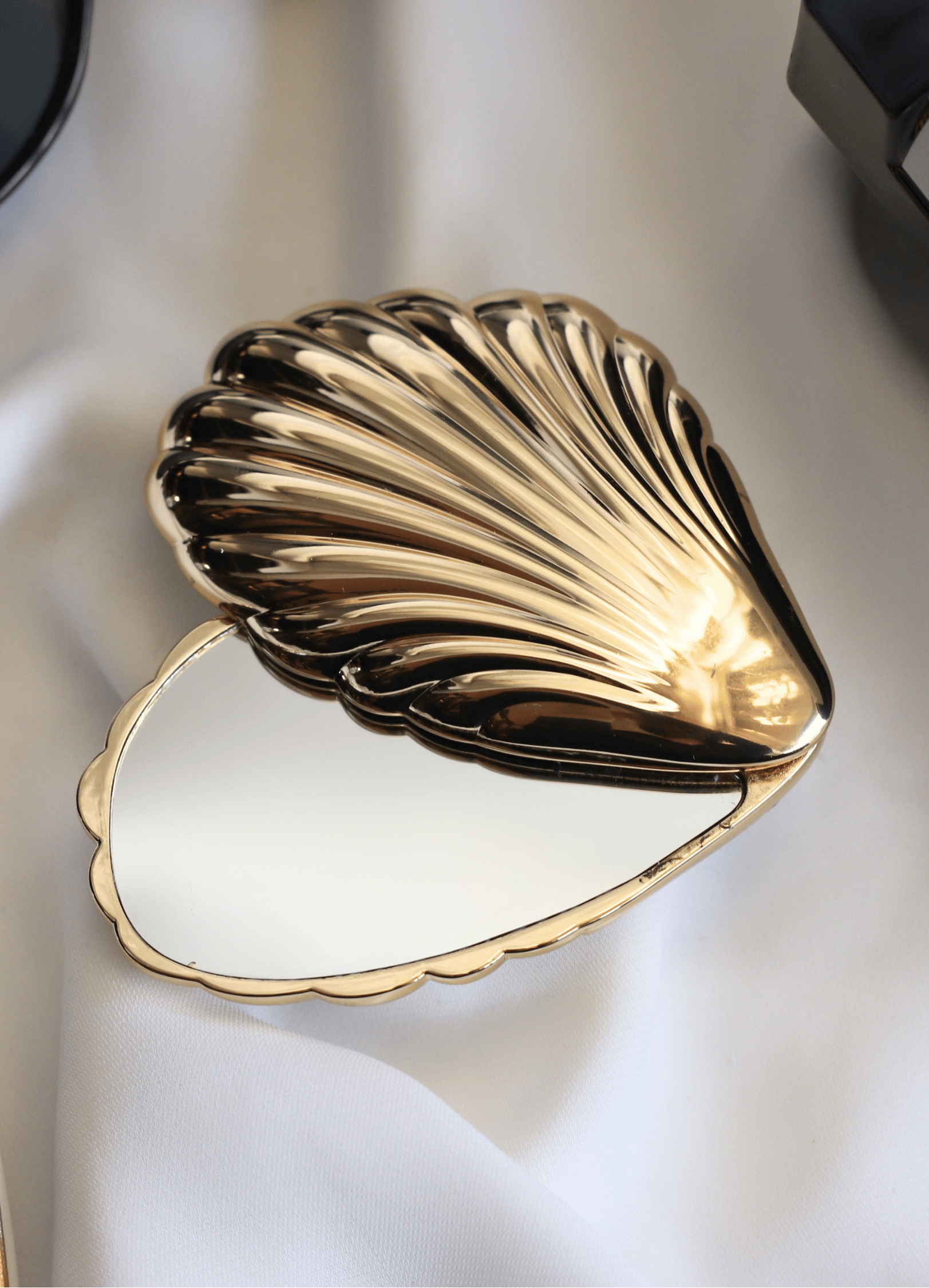 Gold Seashell Compact Mirror