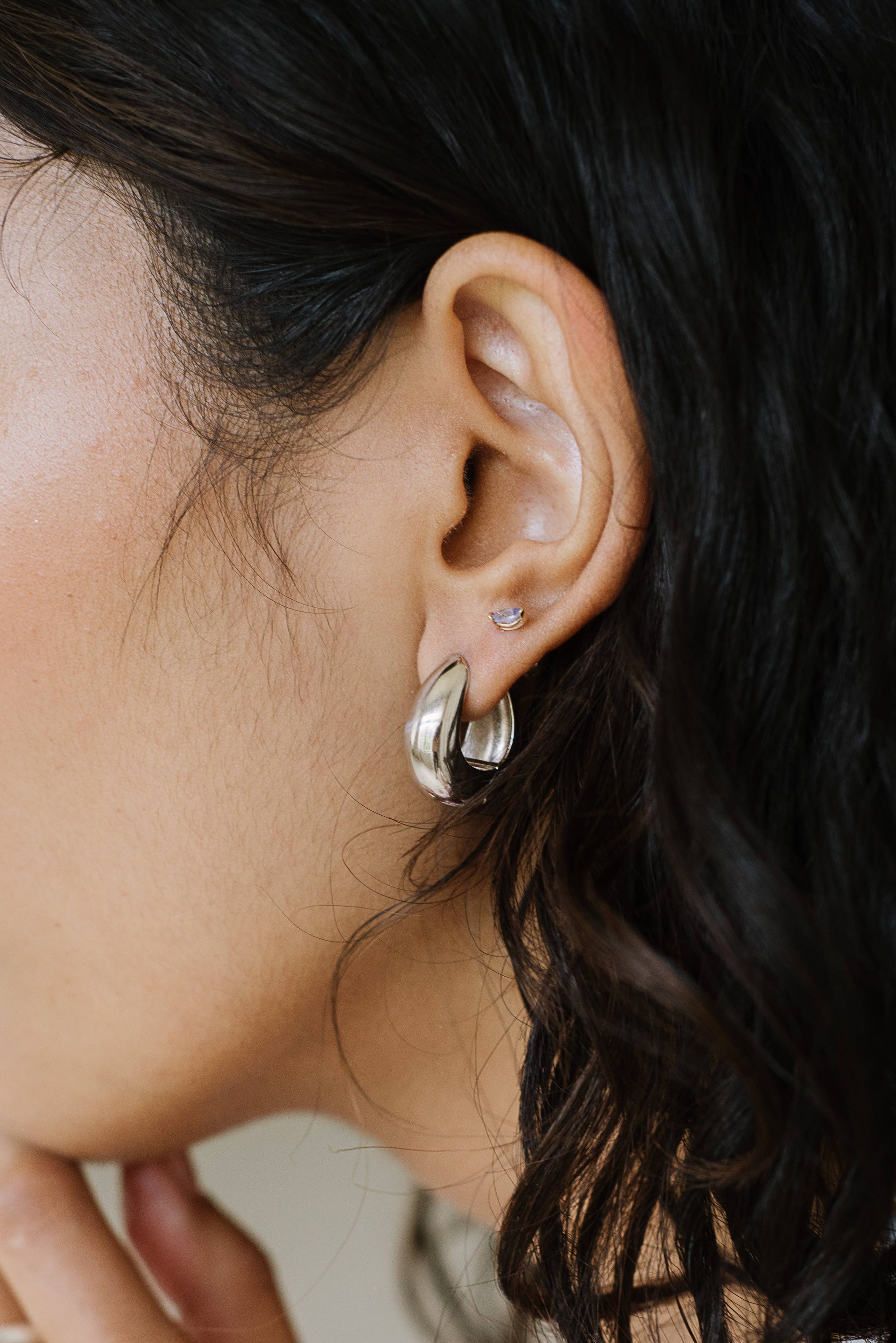 Kara Yoo Sterling Silver Hazel Hoops