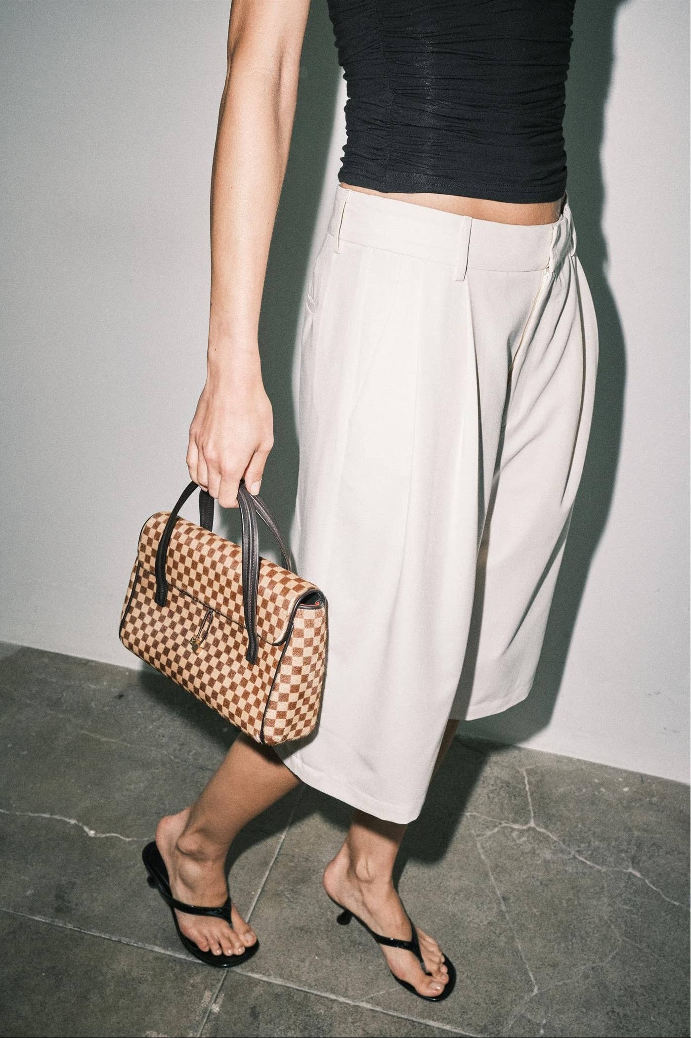 Cream Pleated Wide Leg Bermuda Shorts