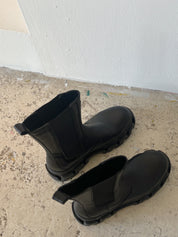 Alohas Anastasia Black Leather Ankle Boots