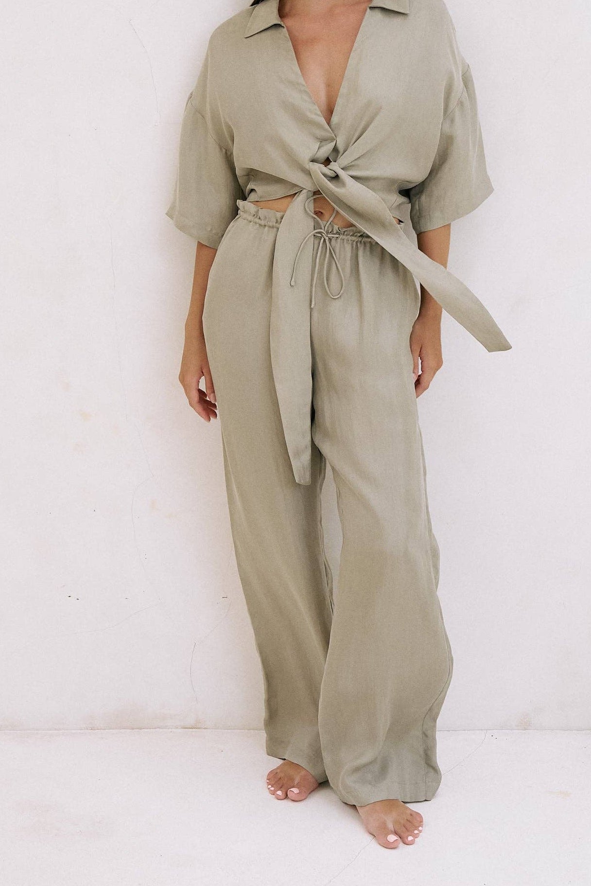 The Handloom Khaki Green Lucid Flow Tie Pants