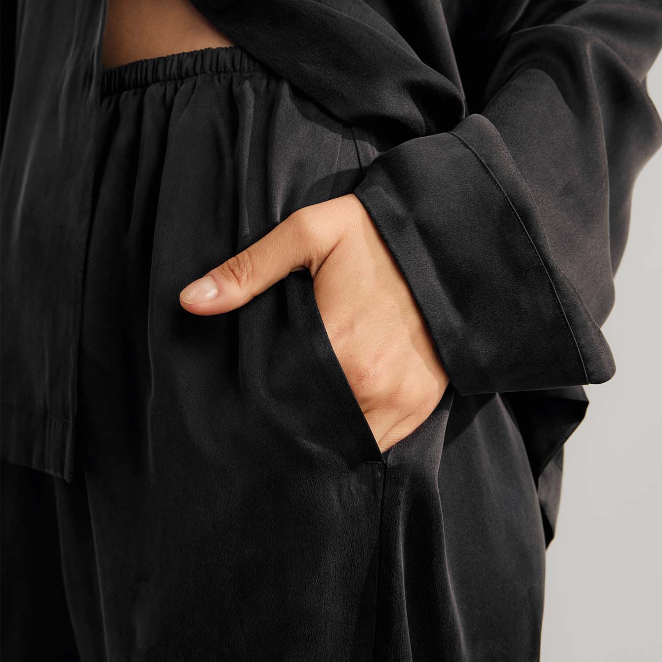 Lunya Black Washable Silk Long Sleeve Pant Set