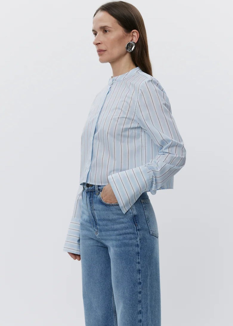 Alexi_-_Classic_Stripe_RD-Shirts_Blouses-DAY65243538-500005_LIGHT_BLUE-4.webp