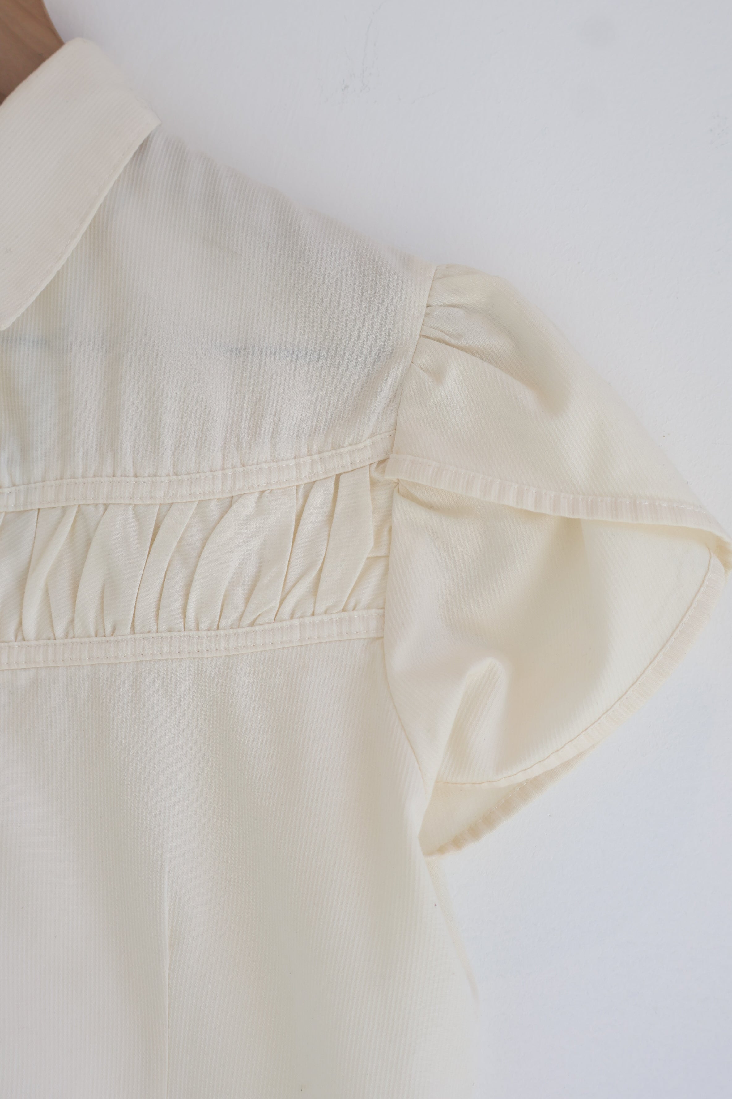 Vintage Cream Tulip Sleeve Blouse