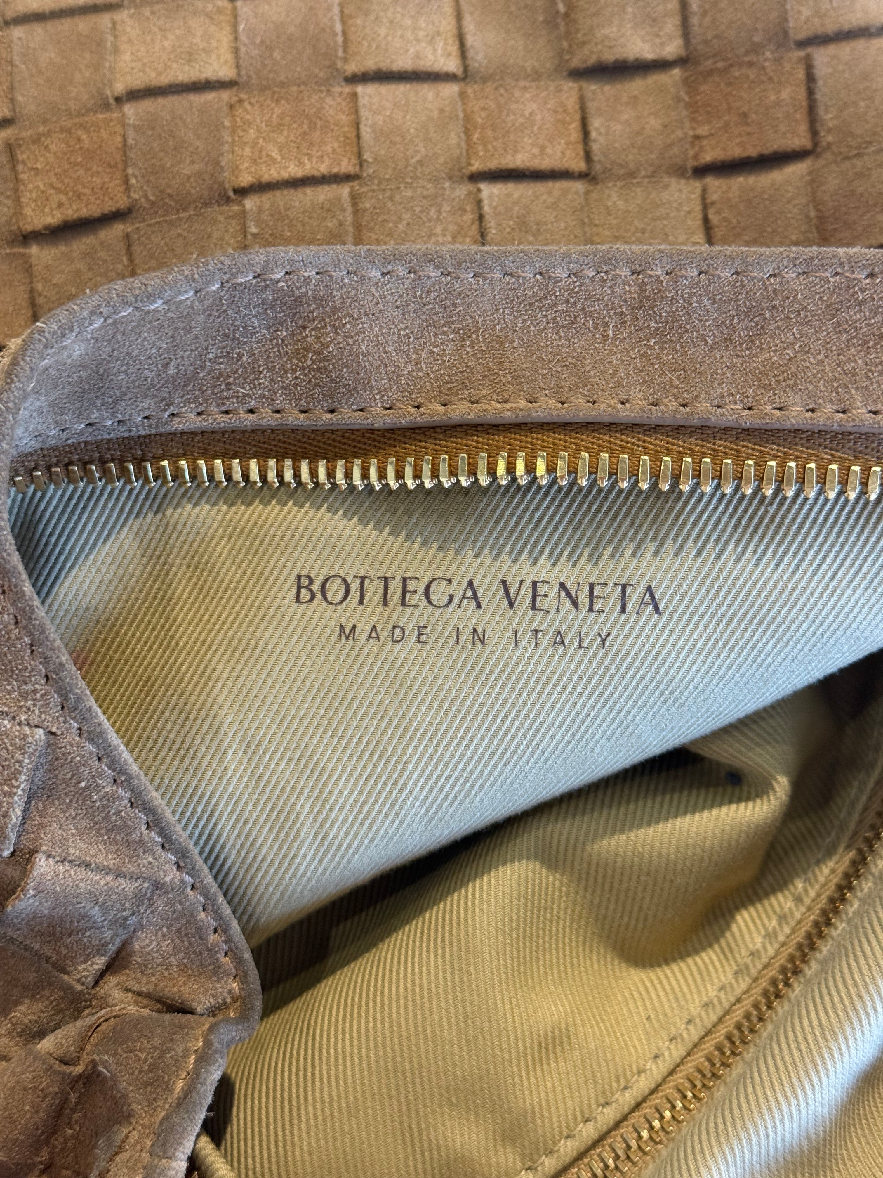 Preloved Bottega Veneta Intrecciato Twist Suede Bag with Top Handle