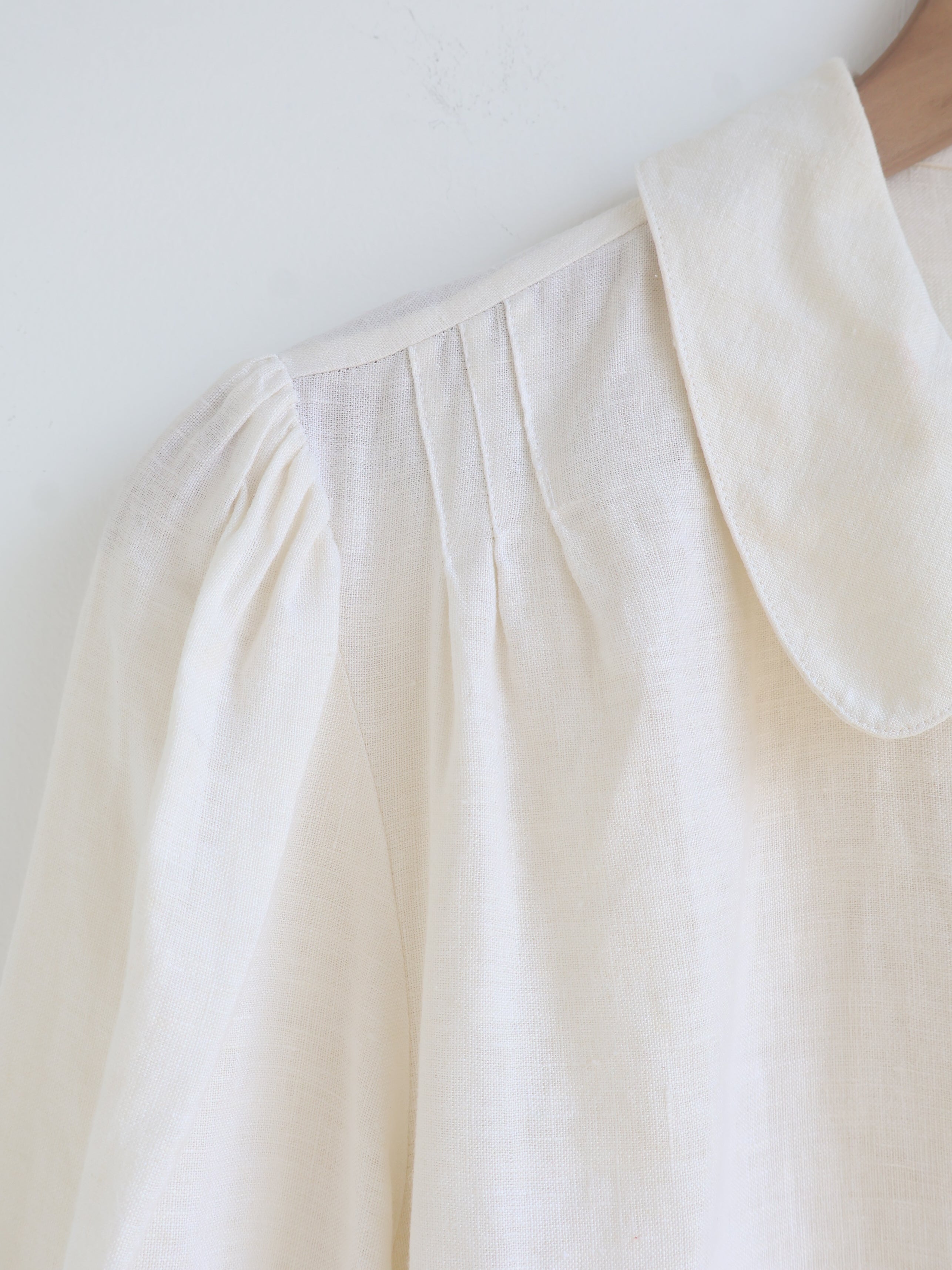 Vintage Ivory Linen Peter Pan Collar Blouse