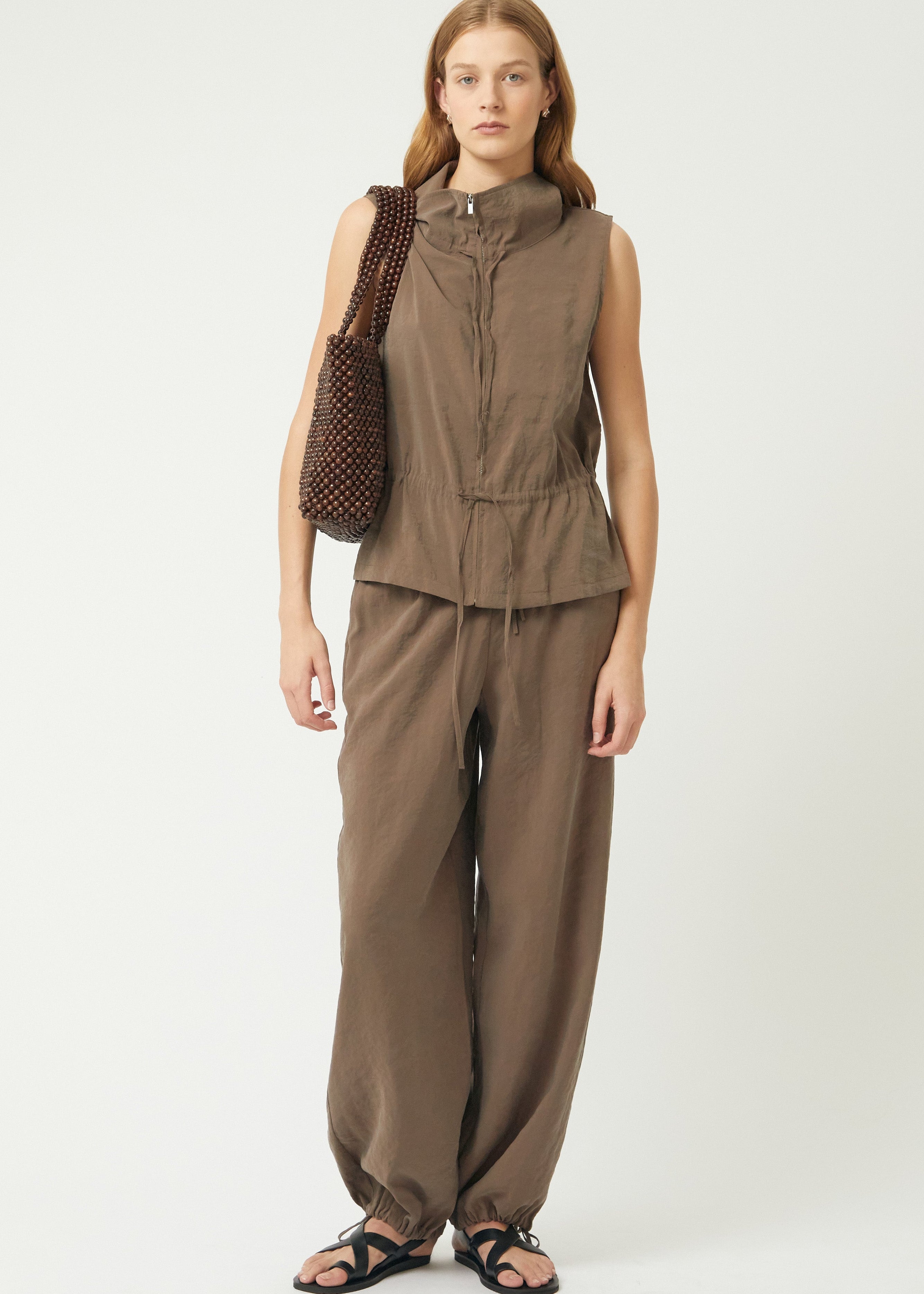 MADERATOTEBAG-DARKCHOCOLATE-ONBODY-FRONT.jpg