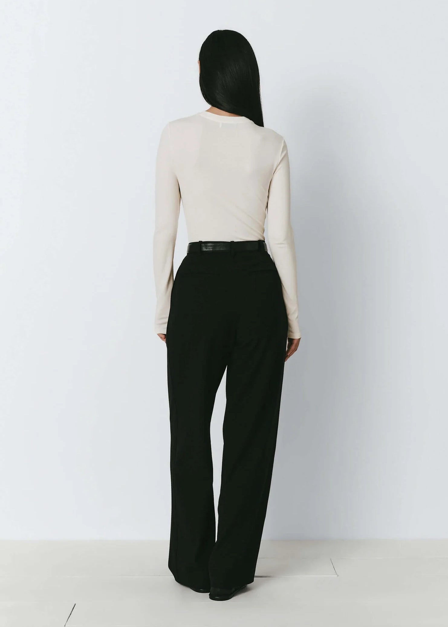 RueSophie_DrapePleatPant_Black_3_1482x_e0b87797-721f-42f9-934e-b9645e04c707.webp