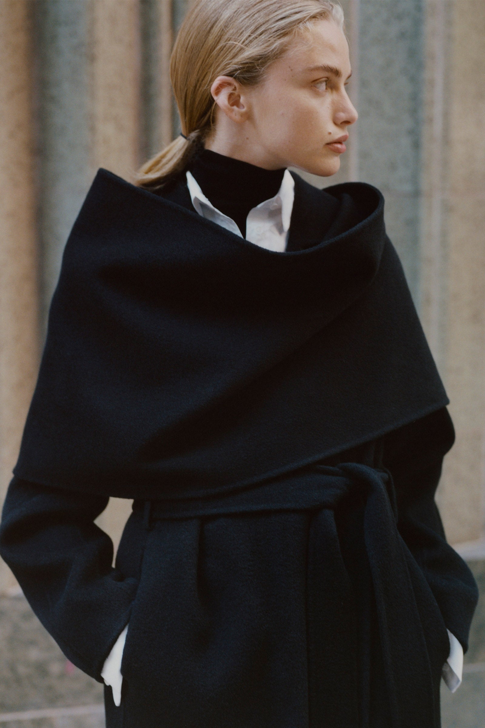 RueSophie_GrandScarfMidiCoat_Black_14_6400x_bfd4cb59-411c-4098-9ecb-4c5d297a42b9.jpg