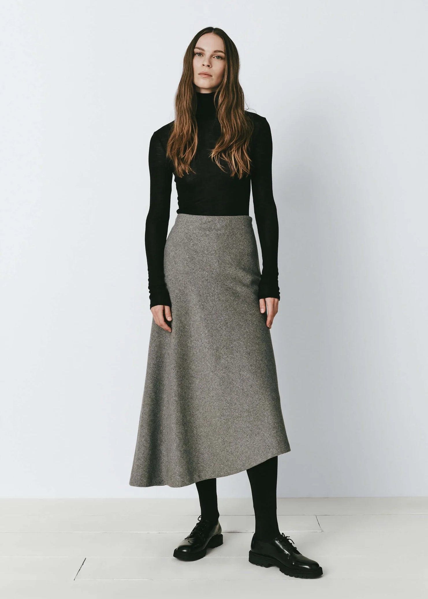 RueSophie_LeonideMidiSkirt_Grey_1_1482x_3939b6cd-3bee-4436-9490-2981ec7bdb0c.webp