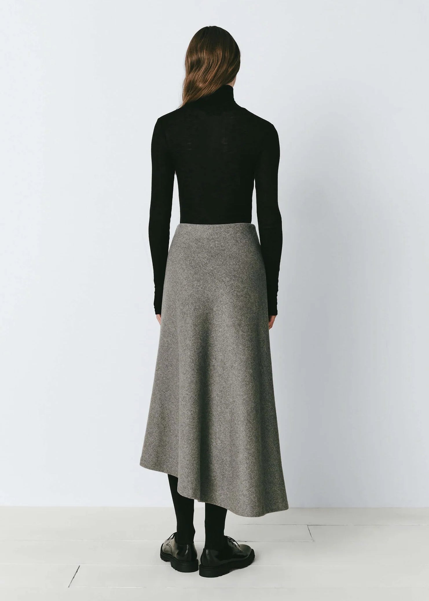 RueSophie_LeonideMidiSkirt_Grey_5_1482x_bbbe6e40-fd5a-416a-a214-de849c15edc4.webp