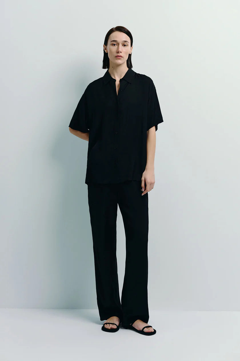 S125BS630_DrayRelaxedFitPant_Black_2_840x_57b832b5-8e05-46f3-8f8d-7c77dfb18203.webp