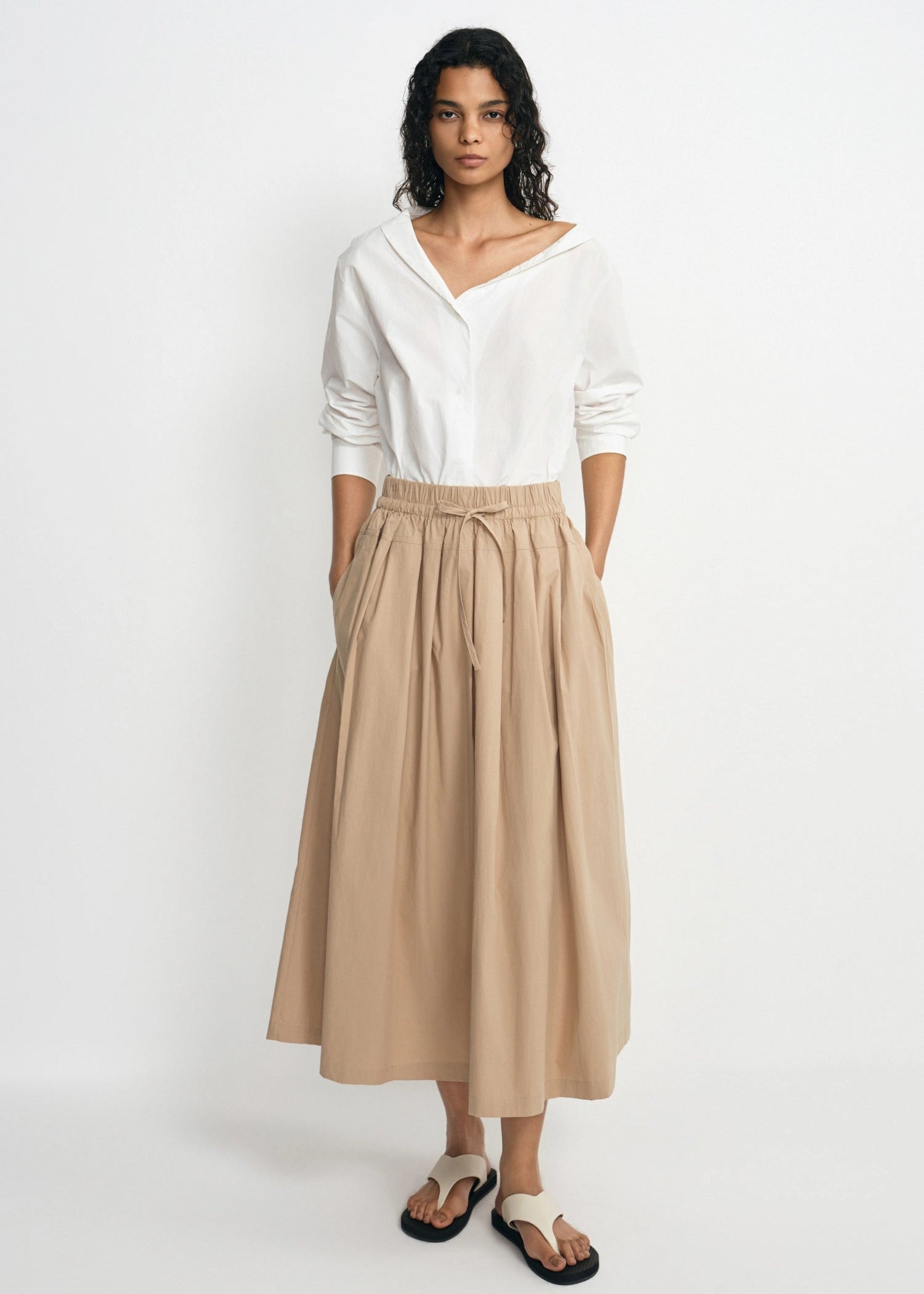 S225BS737_Khaki_Panier_Pleated_Skirt_front-03.jpg