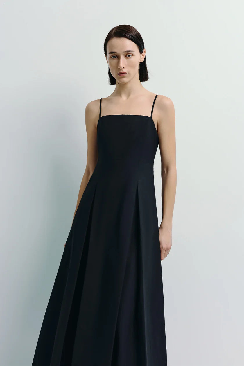 S225DS713__NantesDress_Black-4_840x_ca4a2bfb-2ff9-49d7-8019-c552d9be59d3.webp
