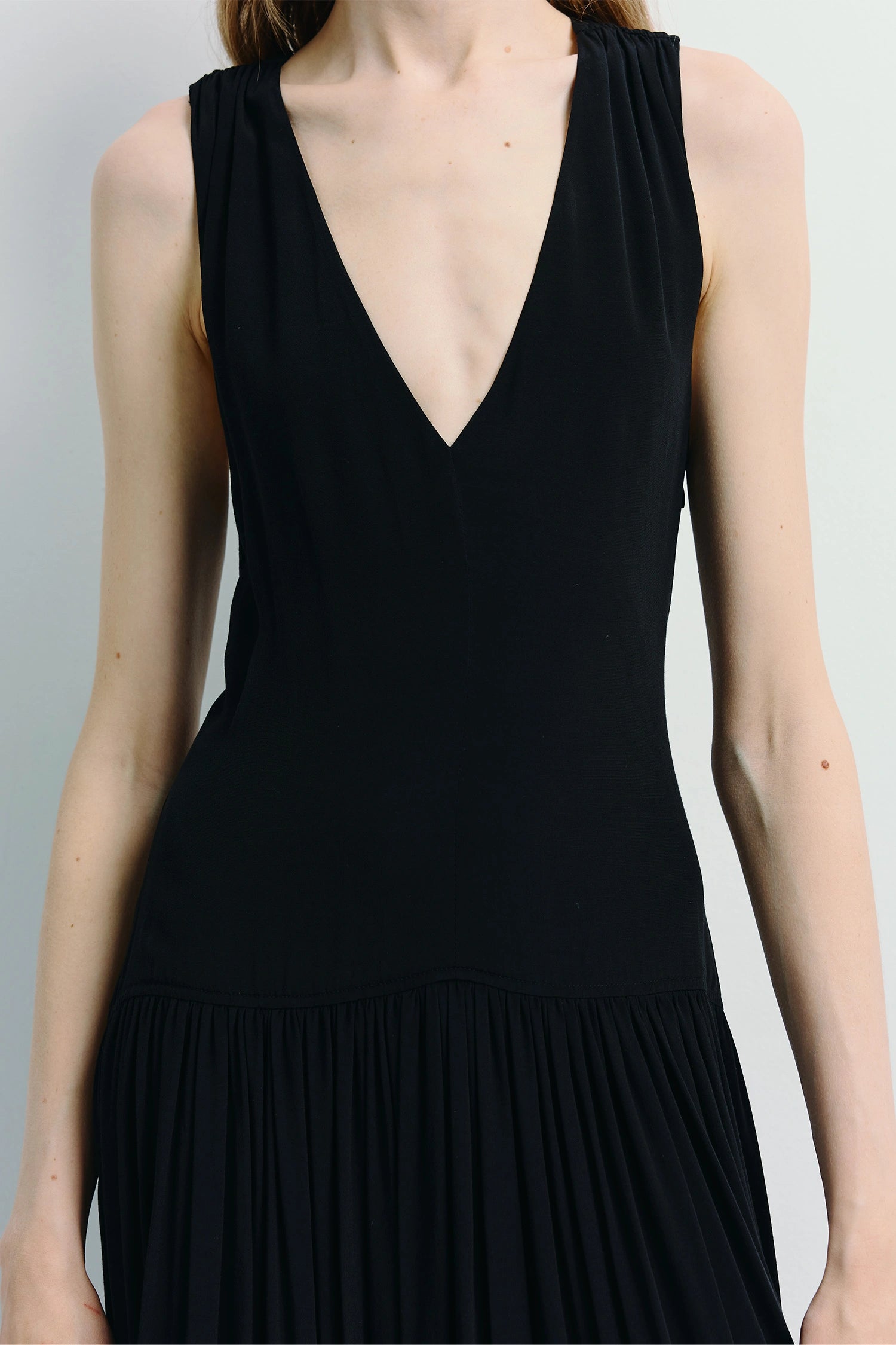 Rue Sophie Black Gisele Deep-V Maxi Dress