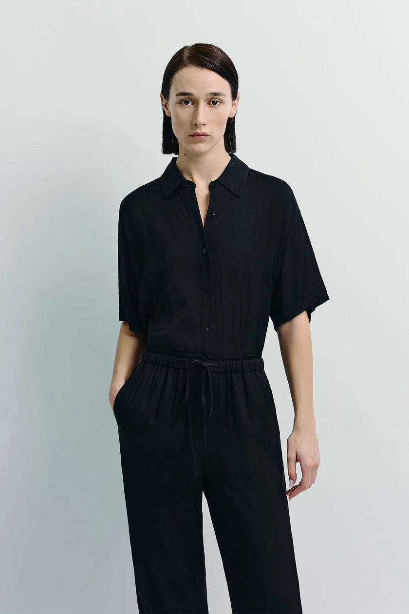 S424TS563_DrayButtonDownShirt_Black_5_840x_872aab50-2b40-4ae5-86a1-e9d3789b0780.webp
