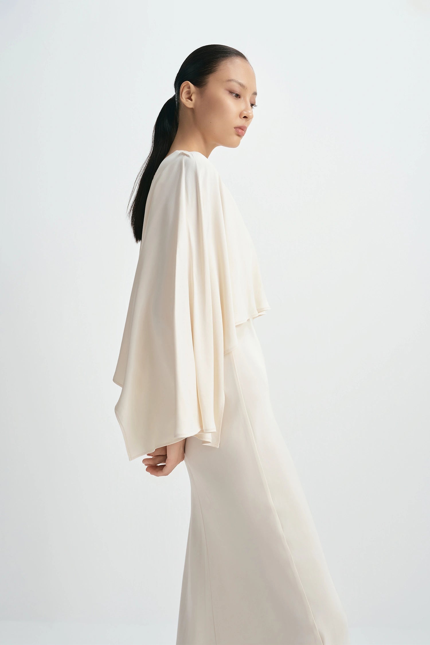 Rue Sophie Jewell Caped Top Dress