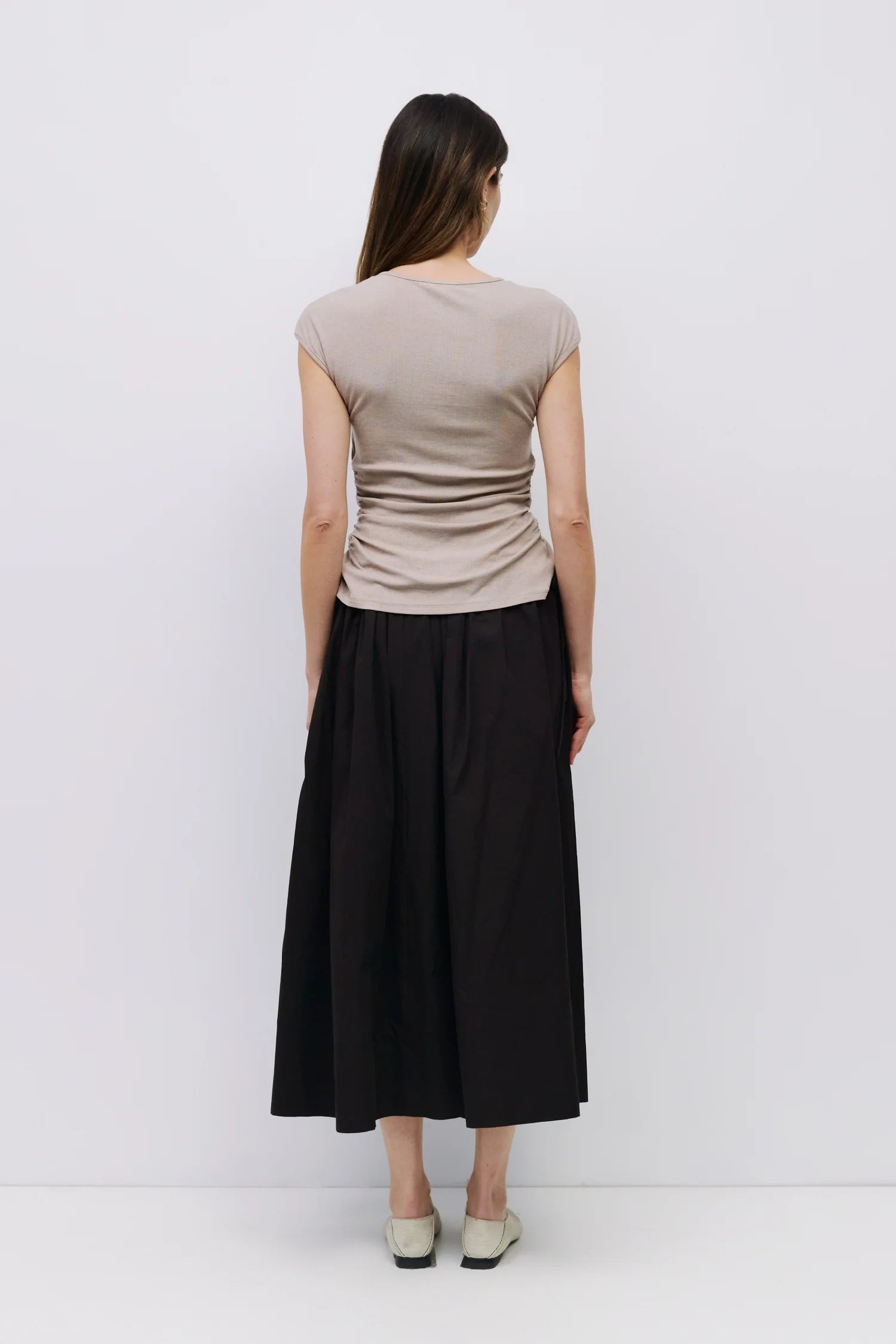 SAR0368_BLACK_2_M_1500.webp