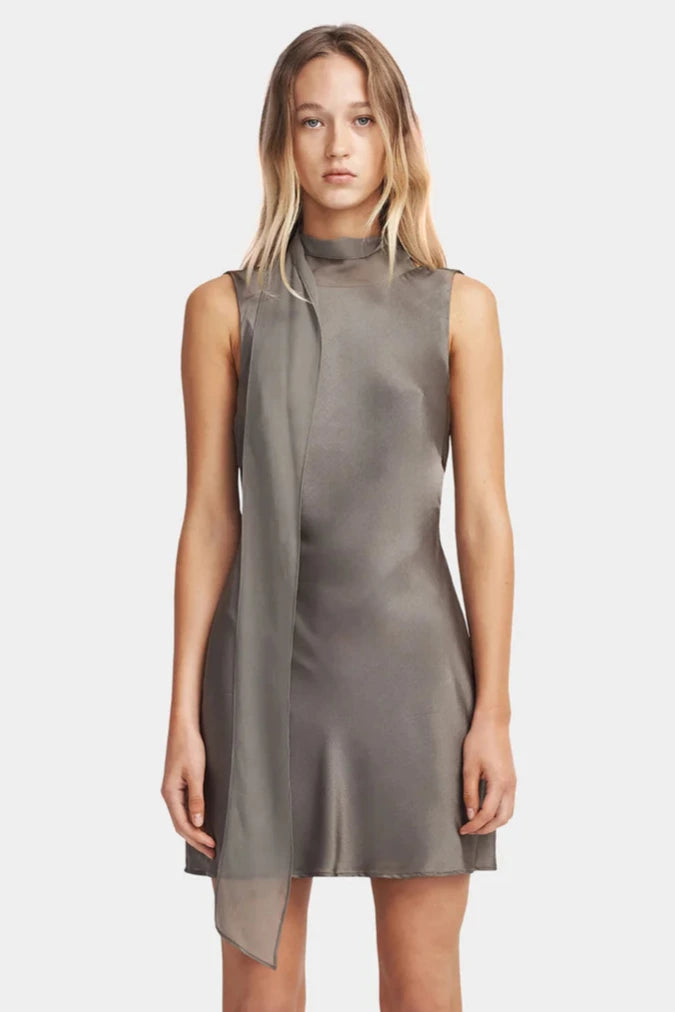 SUKIMINIDRESS_240808_Hansen_Gretel_Ecomm_SH012_0275_1080x_66cbb28c-a0d6-4a8f-818b-43223c986f34.webp