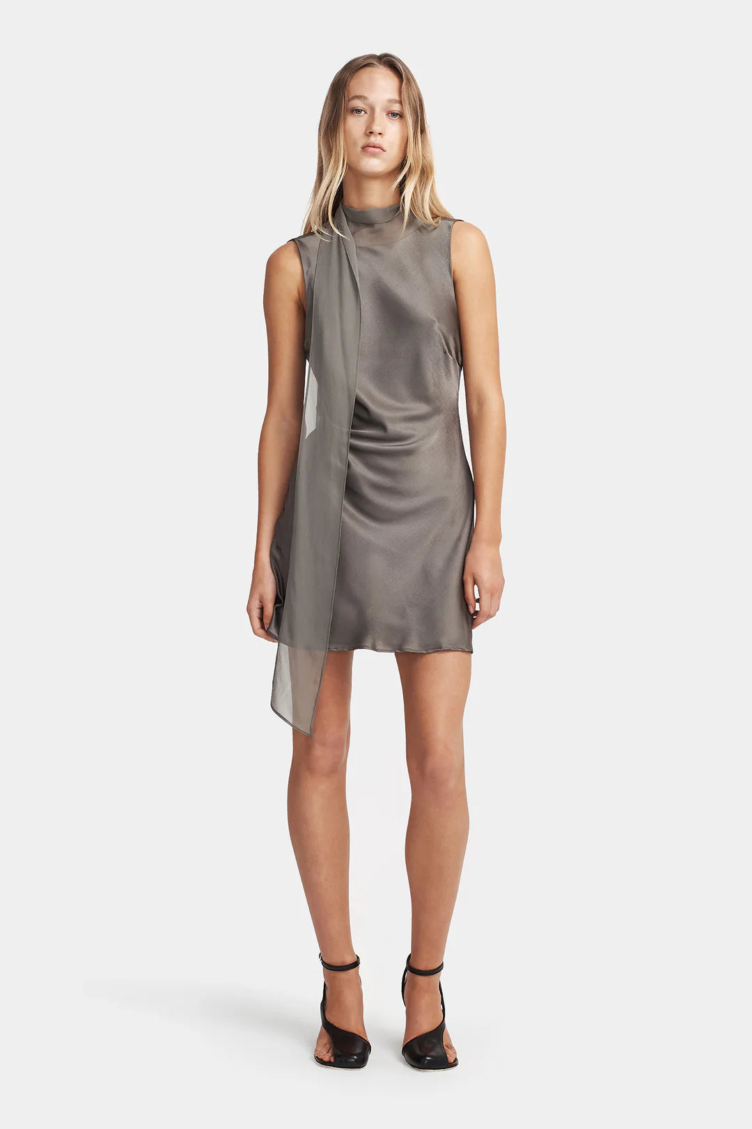 SUKIMINIDRESS_240808_Hansen_Gretel_Ecomm_SH012_0276_1080x_7fc3a6a5-89f1-4702-8446-049c803c1292.webp