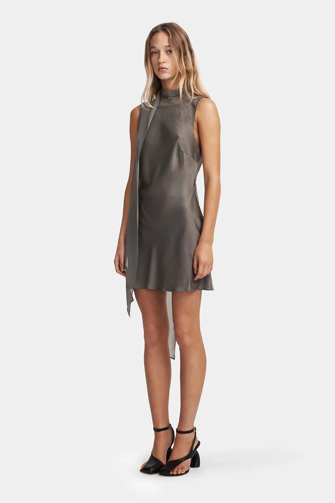 SUKIMINIDRESS_240808_Hansen_Gretel_Ecomm_SH012_0283_1080x_9f8eef0d-deae-433c-9672-42d691b91ed8.webp