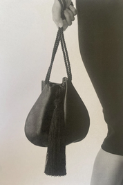 Ayllón Aurora Pouch in Noir