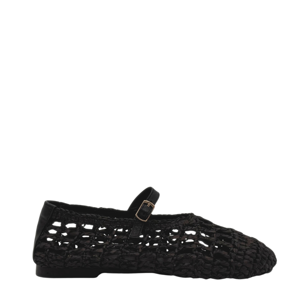 black_leather-mary-janes.png