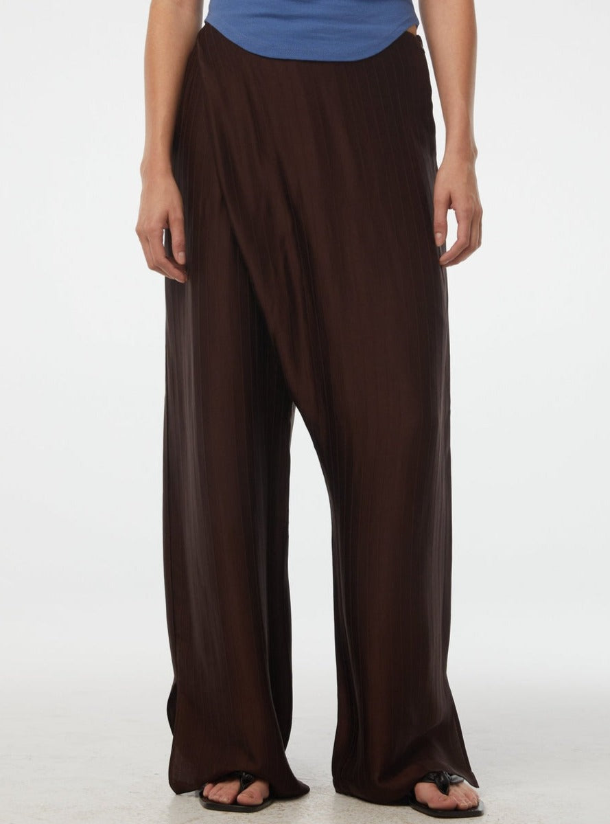 chimon-trouser-chocolate-the-line-by-k-369326_900x_ebb48ffb-1d8e-4c69-aebf-85e03c021fde.jpg