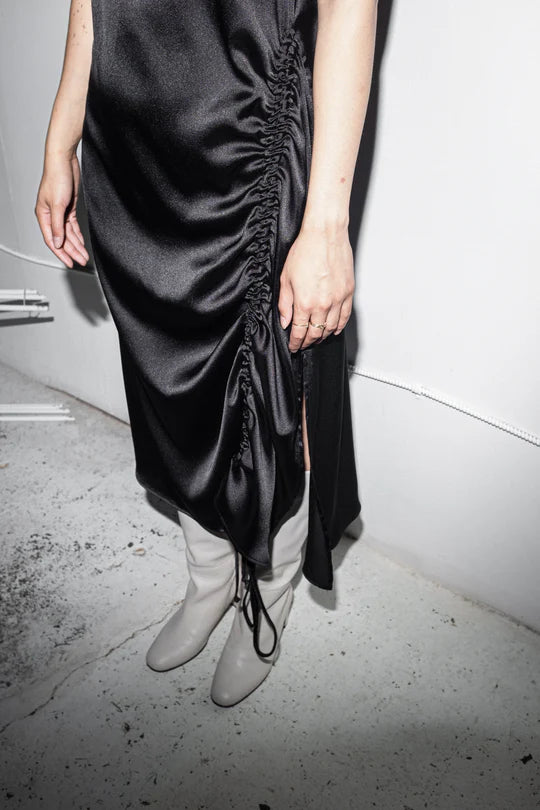 et-tigre-matilda-dress-in-black-32116911898659_540x_8a10eaf8-f72b-4cb2-bf67-9f0545380f8a.webp