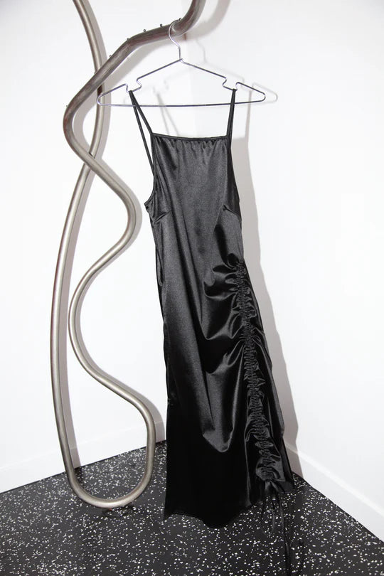 et-tigre-matilda-dress-in-black-32893992894499_540x_108f7124-cfe2-4a90-b865-6c13a99fddb1.webp
