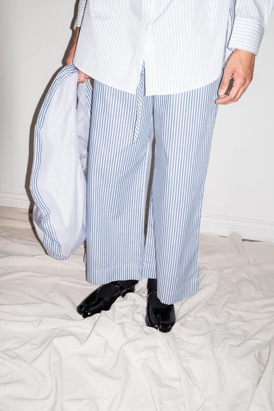 et-tigre-pants-xxs-wayne-pant-in-blue-multi-stripe-33595457077283_540x_7dac70df-3b1b-4017-b30e-42d1a9d049a0.webp