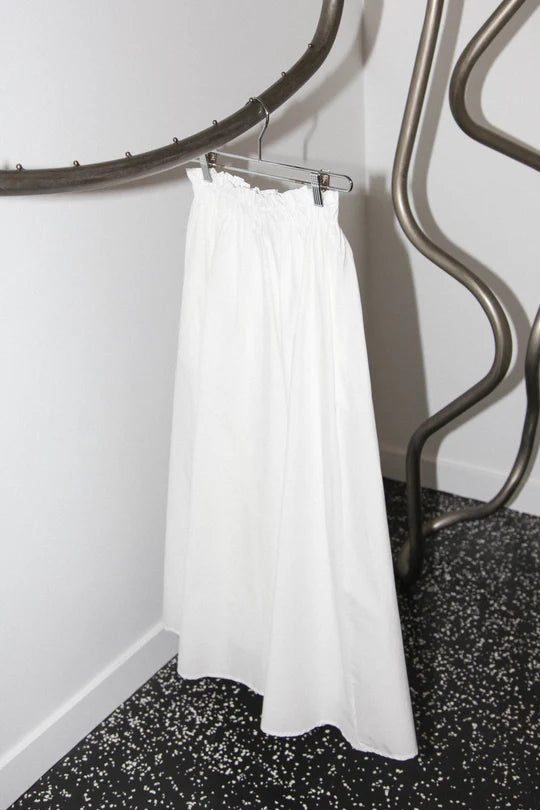 et-tigre-skirts-nelda-skirt-in-white-33330061049891_540x_6269e40f-8eda-4556-99de-3bb98044ae6d.webp