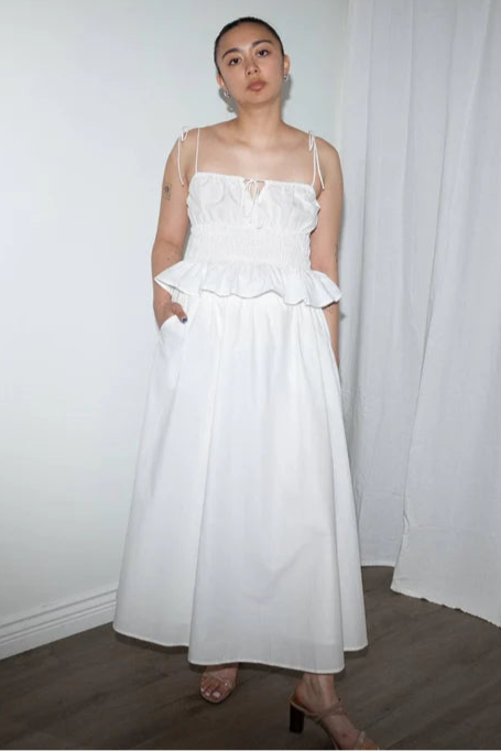 et-tigre-tops-maya-top-in-white-33276423241763_540x_69e6f6fc-b652-418b-8fb4-0d5381044526.webp