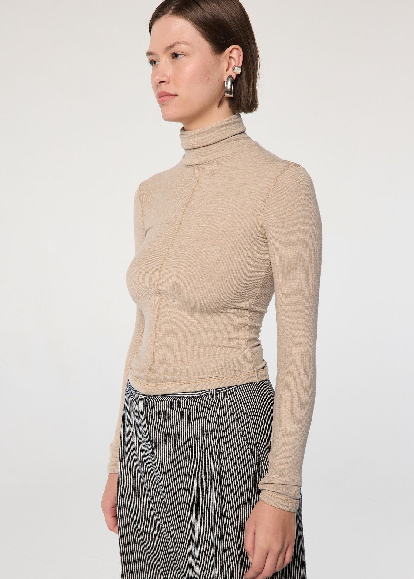 mads-turtleneck-top-beige-melange-the-line-by-k-133614_1512x_126889e8-34c7-4da6-84dd-fdb8121e2535.jpg