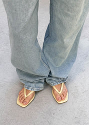 Alohas Ola Pale Yellow Leather Sandals